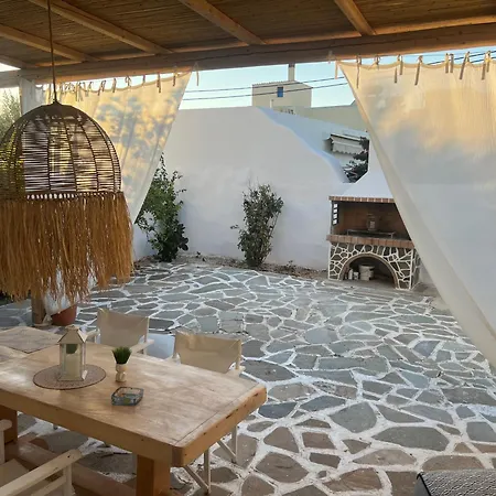 Gala Traditional House Holiday home *